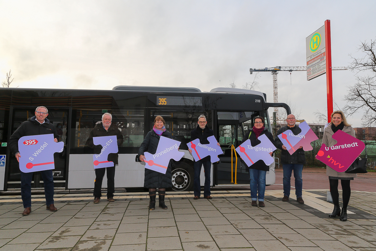 Die neue Linie 395 im hvv, die von der VHH gefahren wird, verbindet acht Städte und Gemeinden in den Kreisen Pinneberg und Segeberg.