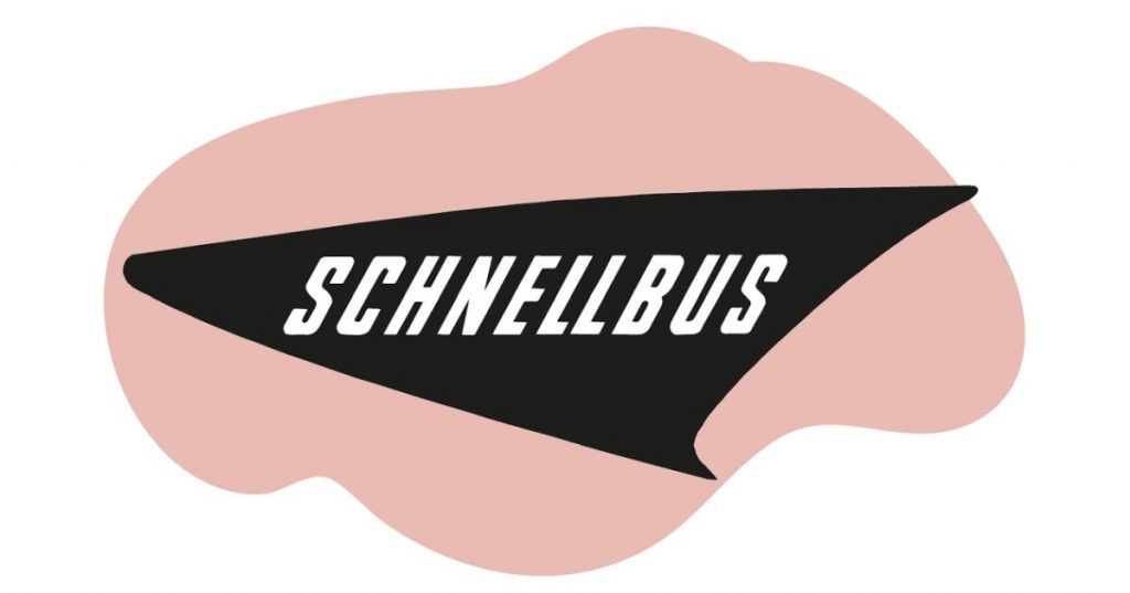 Das Schnellbus-Symbol und die Farbe Rosa waren wesentliche Gestaltungselemente des Schnellbusses