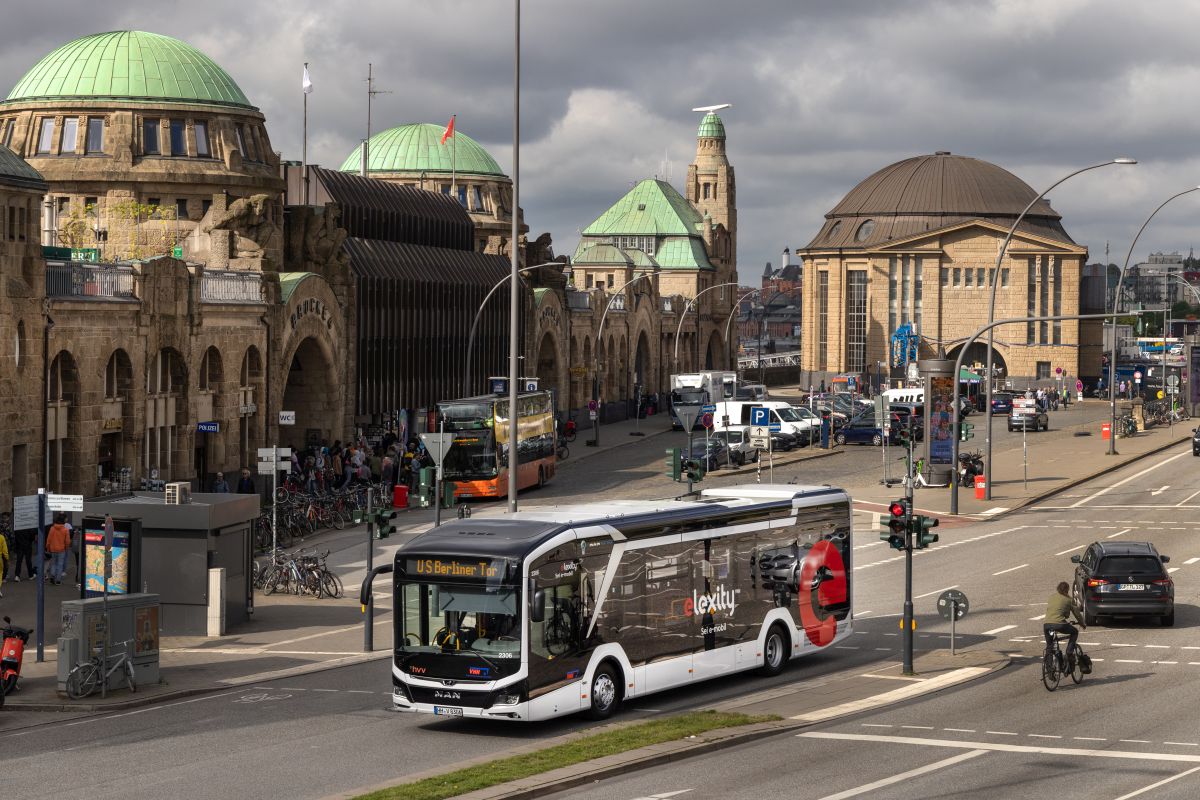 Die Netze von vhh.mobility sind in der Neuvergabe. Geschäftsführerin Dr. Britta Oehlrich gibt einen Überblick und geht auf den aktuellen Stand ein.