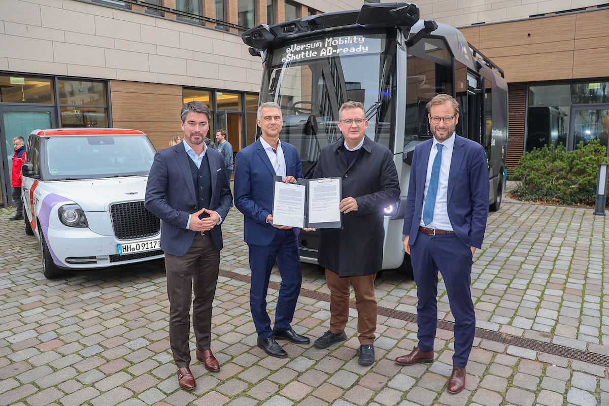 vhh.mobility und IAV beschließen Forschungs- und Entwicklungskooperation und entwickeln autonomes Shuttle für den ÖPNV in Hamburg-Harburg.