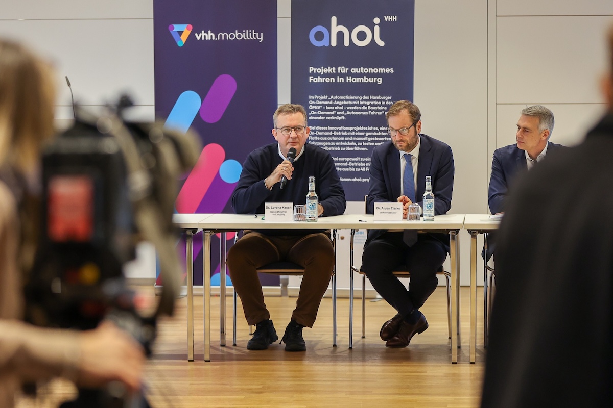 Bald werden autonome Shuttles für das Projekt ahoi in Hamburg geliefert: Das haben vhh.mobility und IAV vereinbart.