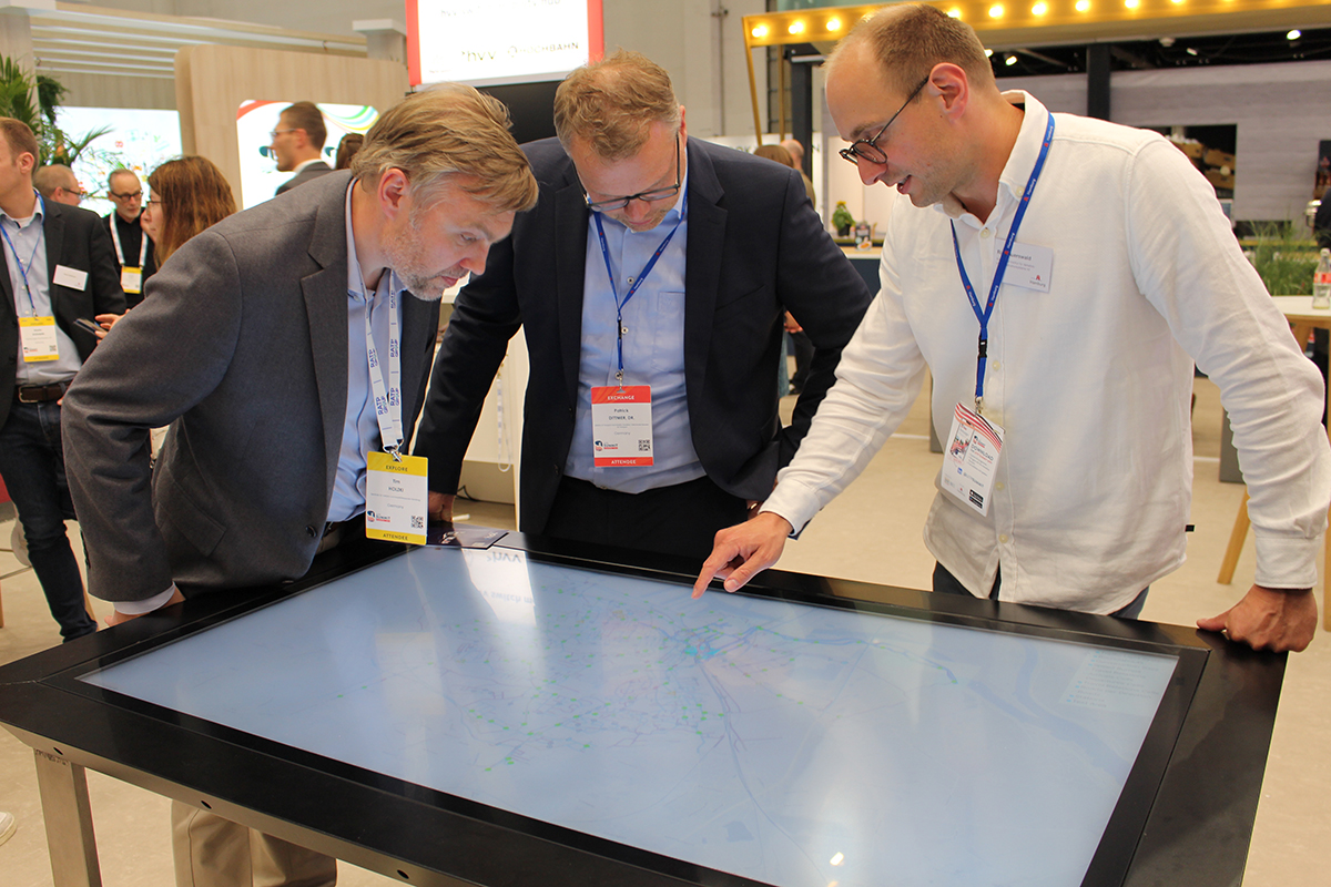 Das ahoi Projekt am Hamburg Stand auf dem UITP 2025