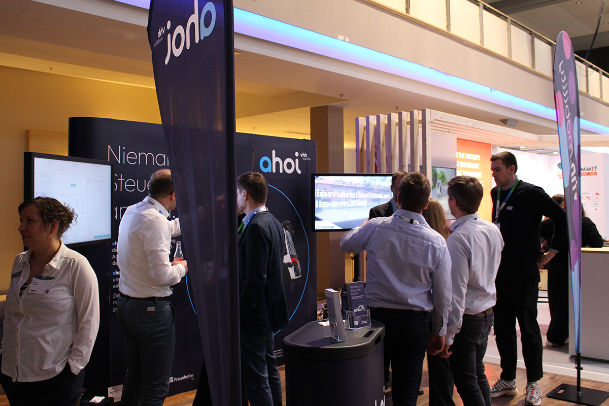 Gespräche am ahoi Messestand auf der mobility move 2026