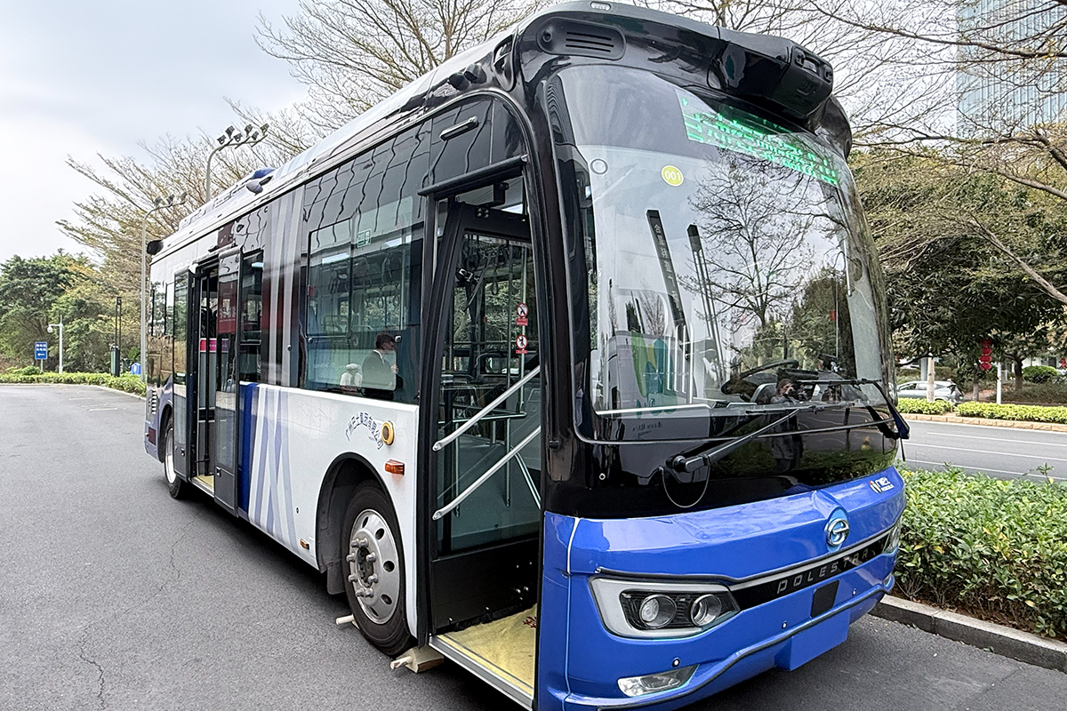 Ein autonomer Linienbus des Unternehmens WeRide in Guangzhou.