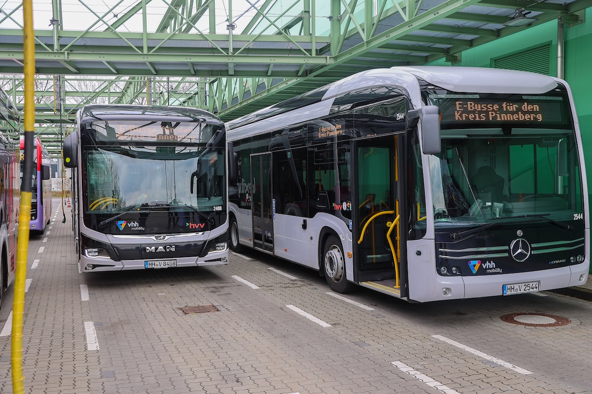 Die Verkehrsbetriebe Hamburg-Holstein GmbH bringt weitere vhh.mobility 10 E-Busse im Kreis Pinneberg in den Linienbetrieb.